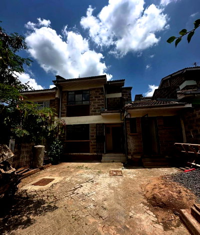 Renovated 4BR Townhouse with Fireplace & Garden – Langata