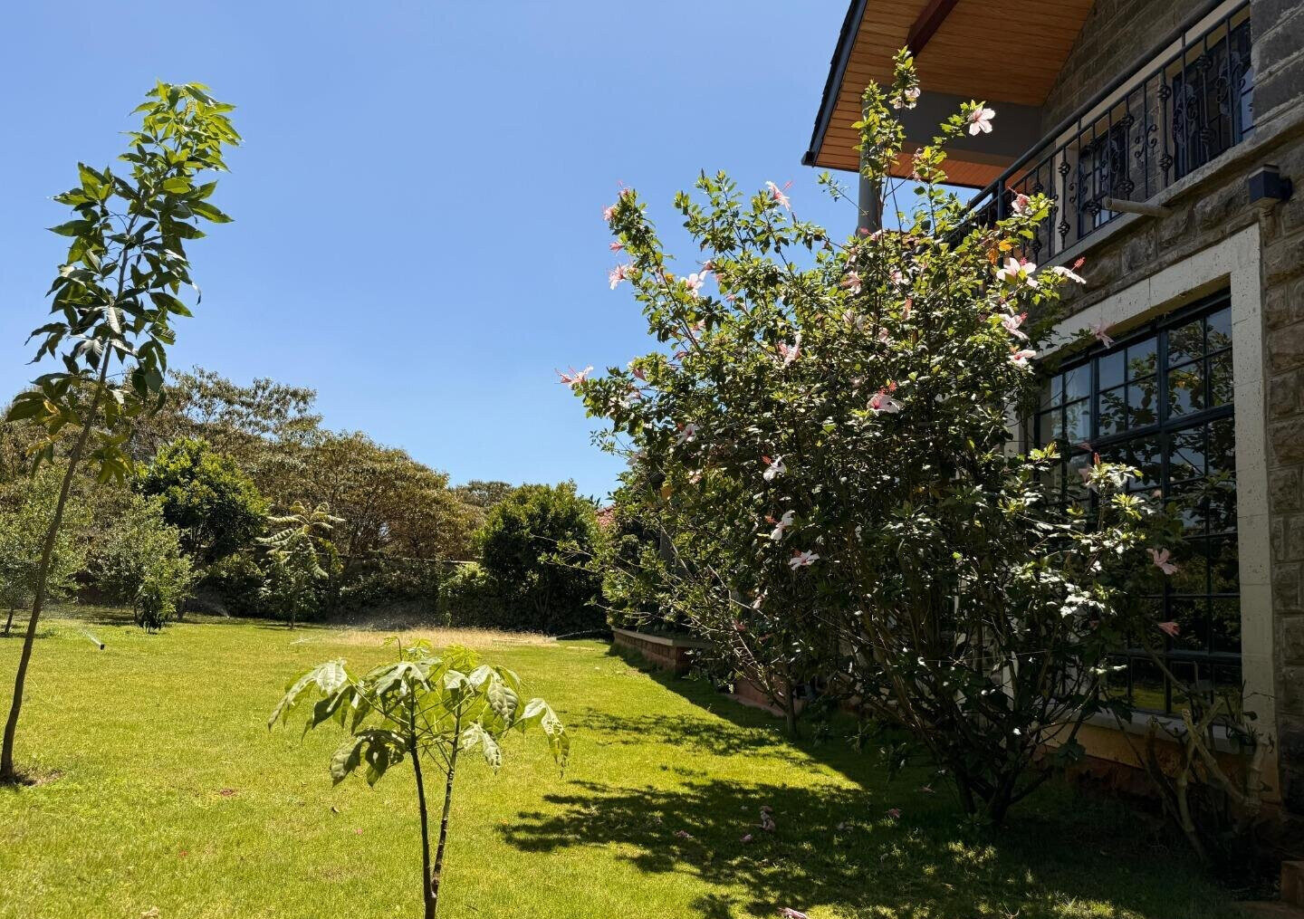 4-Ensuite Townhouse with Home Office & DSQ – Karen