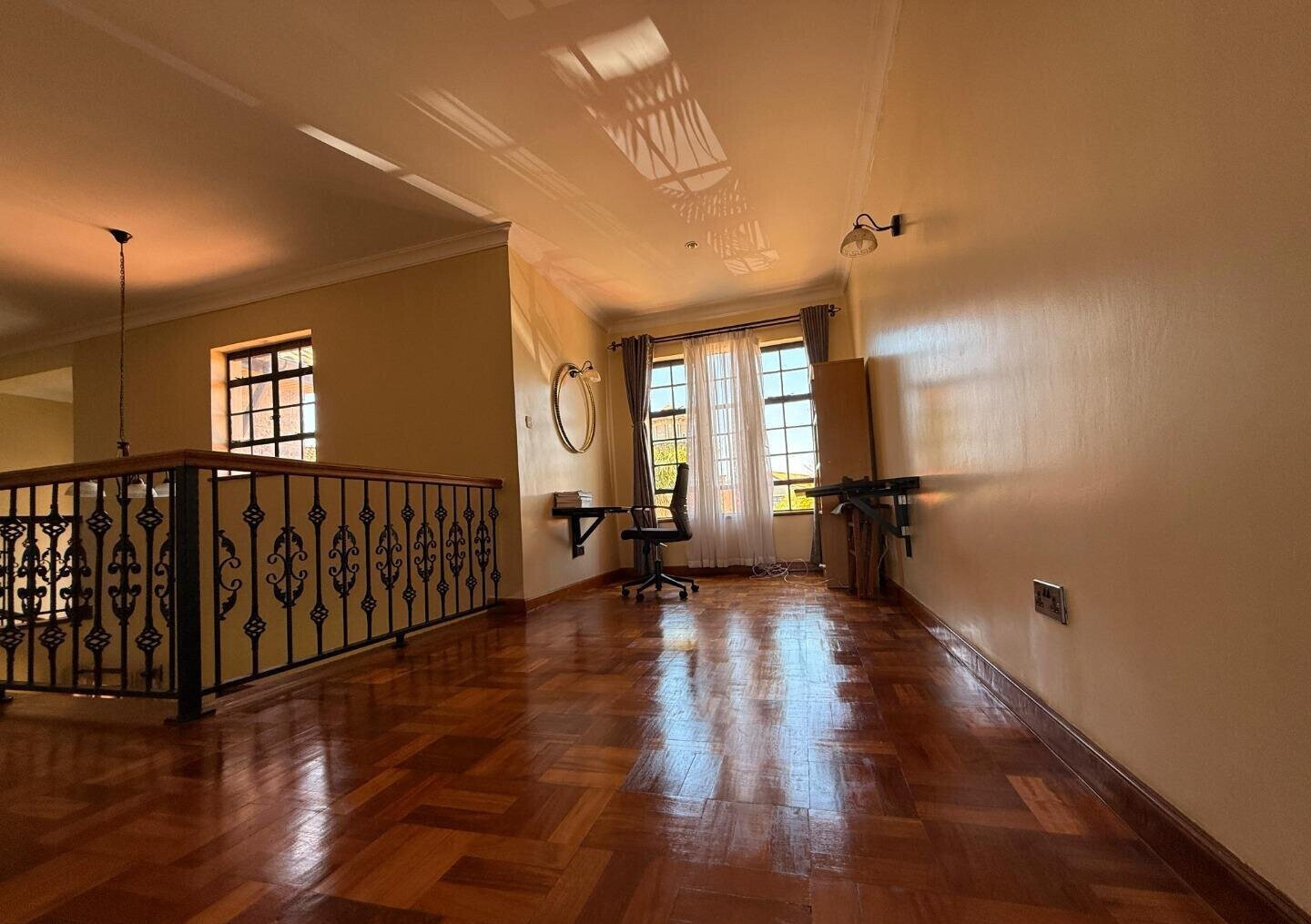 4-Ensuite Townhouse with Home Office & DSQ – Karen