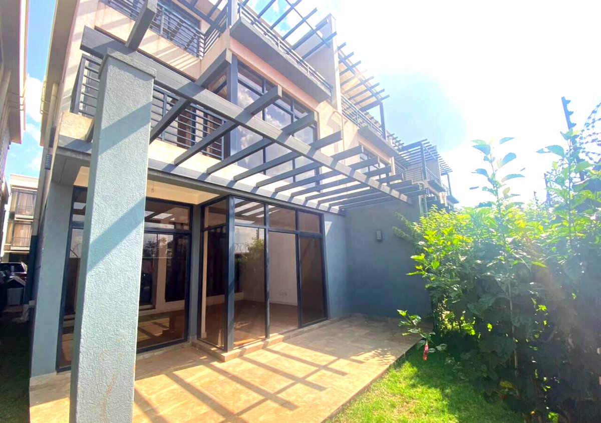4BR Townhouse with Pool & Staff Quarters - Loresho