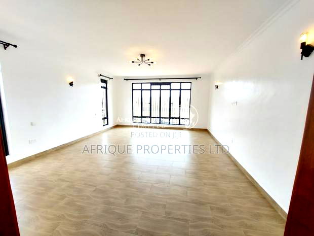 4bdrm Mansion in Near Dmdaykio, Ruiru for sale