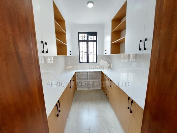 4bdrm Mansion in Near Dmdaykio, Ruiru for sale