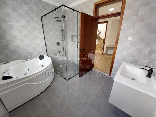 4bdrm Mansion in Near Dmdaykio, Ruiru for sale