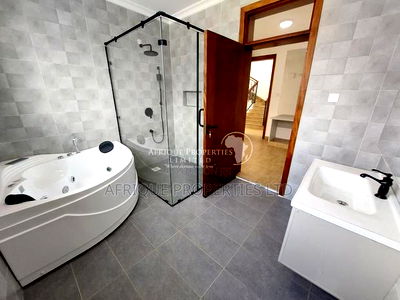 4bdrm Mansion in Near Dmdaykio, Ruiru for sale - Image 9