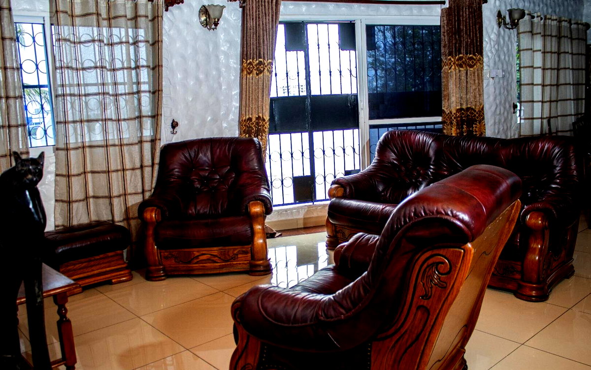 4BR Tudor Creekside Home with Sea Views - Nyali, Mombasa