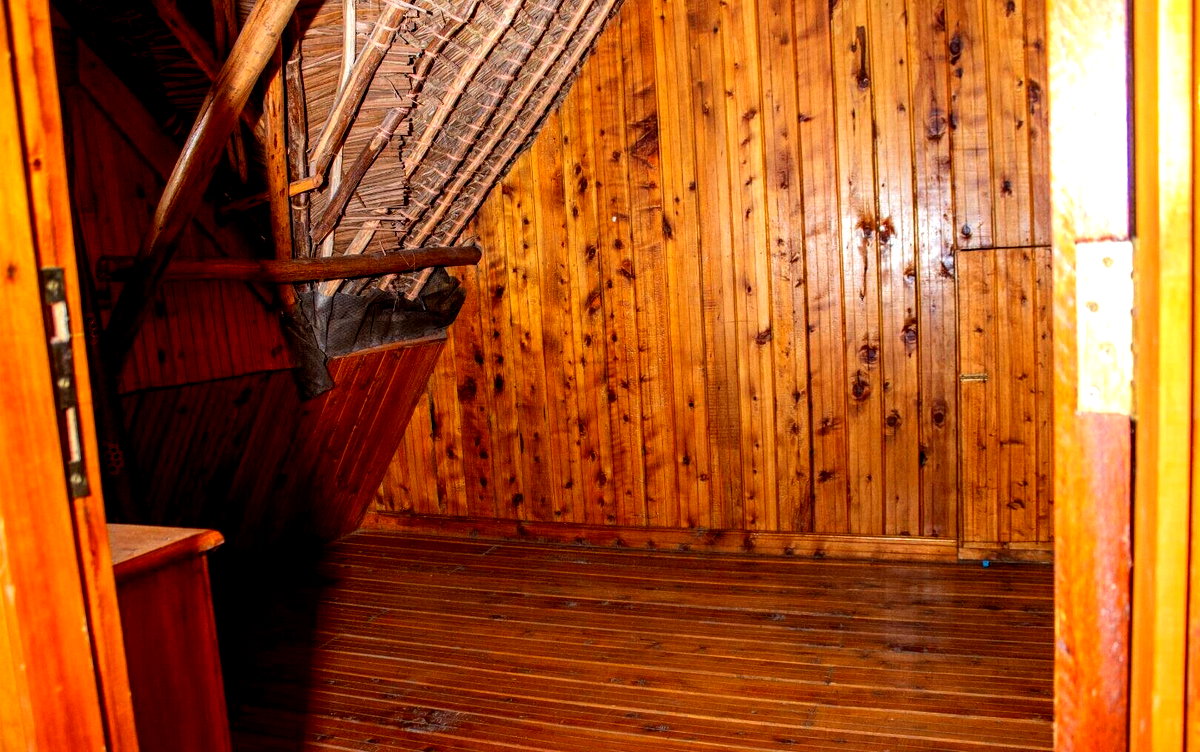 4BR Tudor Creekside Home with Sea Views - Nyali, Mombasa