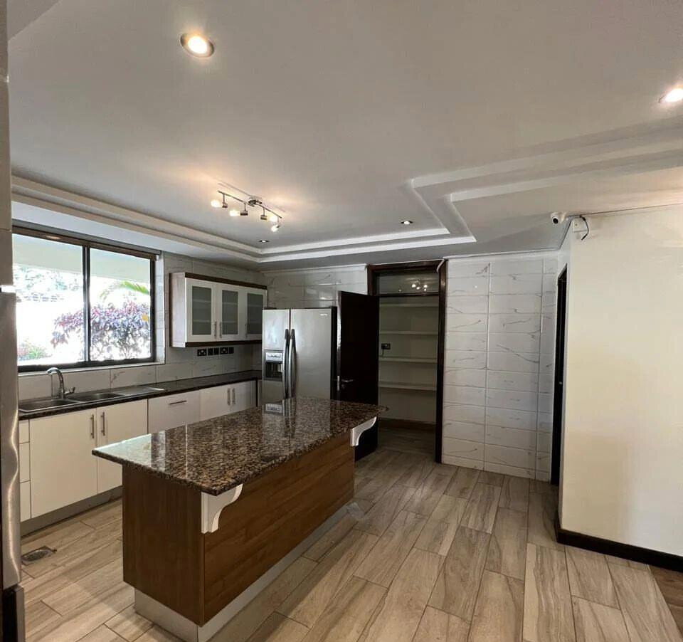5-Ensuite Townhouse with Backyard Garden & Gated Security - Lavington