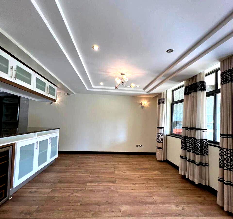 5-Ensuite Townhouse with Backyard Garden & Gated Security - Lavington