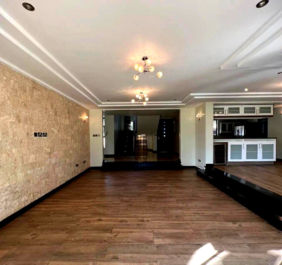 5-Ensuite Townhouse with Backyard Garden & Gated Security - Lavington