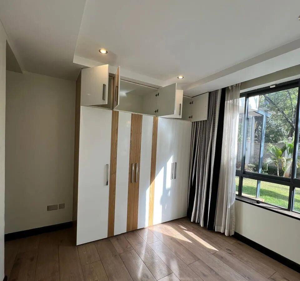 5-Ensuite Townhouse with Backyard Garden & Gated Security - Lavington