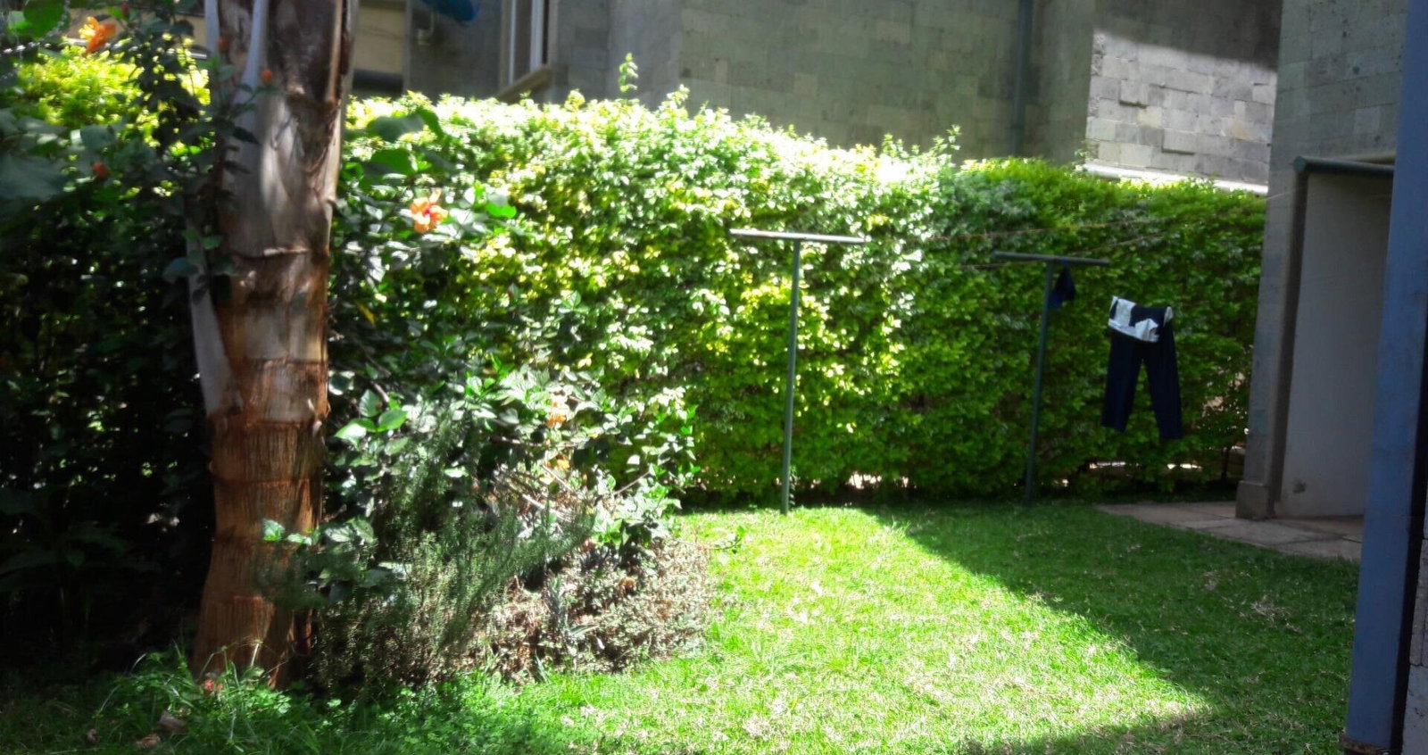 5-Ensuite Townhouse with Fireplace & Private Garden - Spring Valley