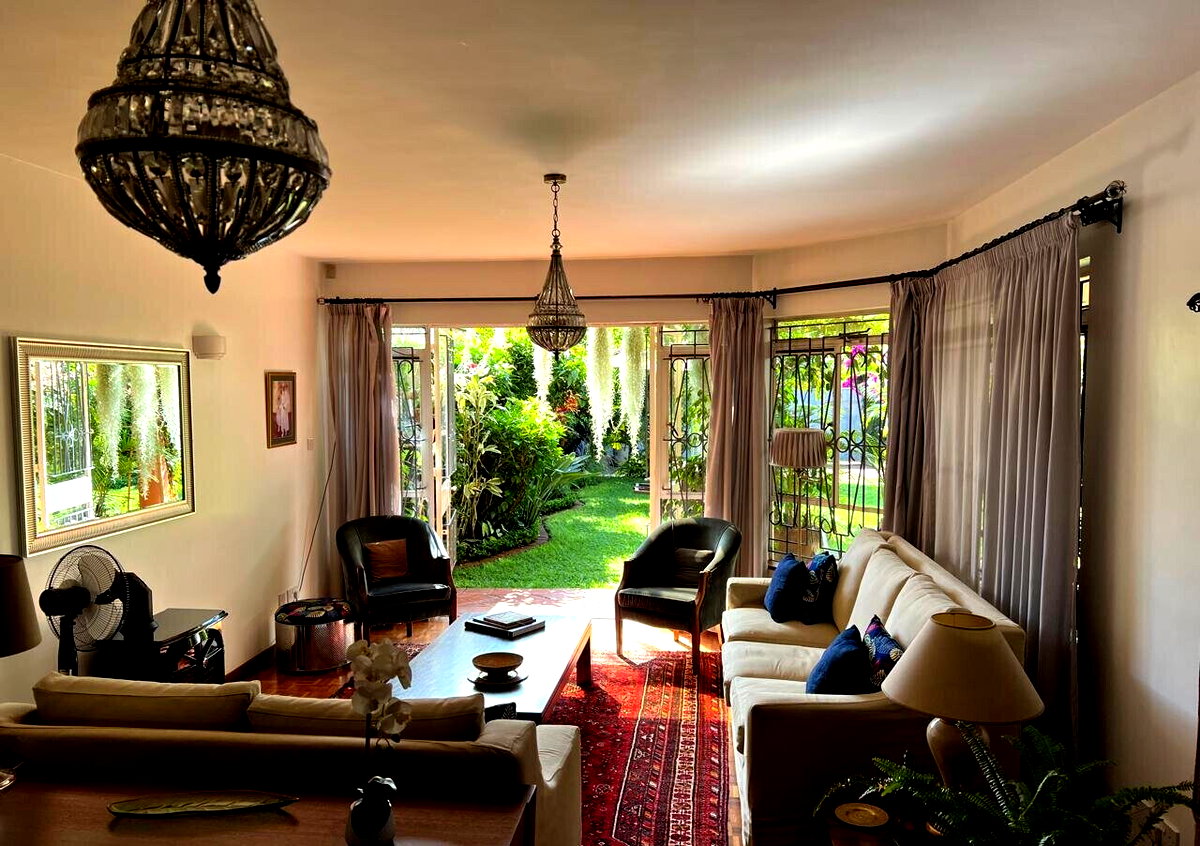 5BR Townhouse with Sunken Living Room & Guest Wing - Kilimani