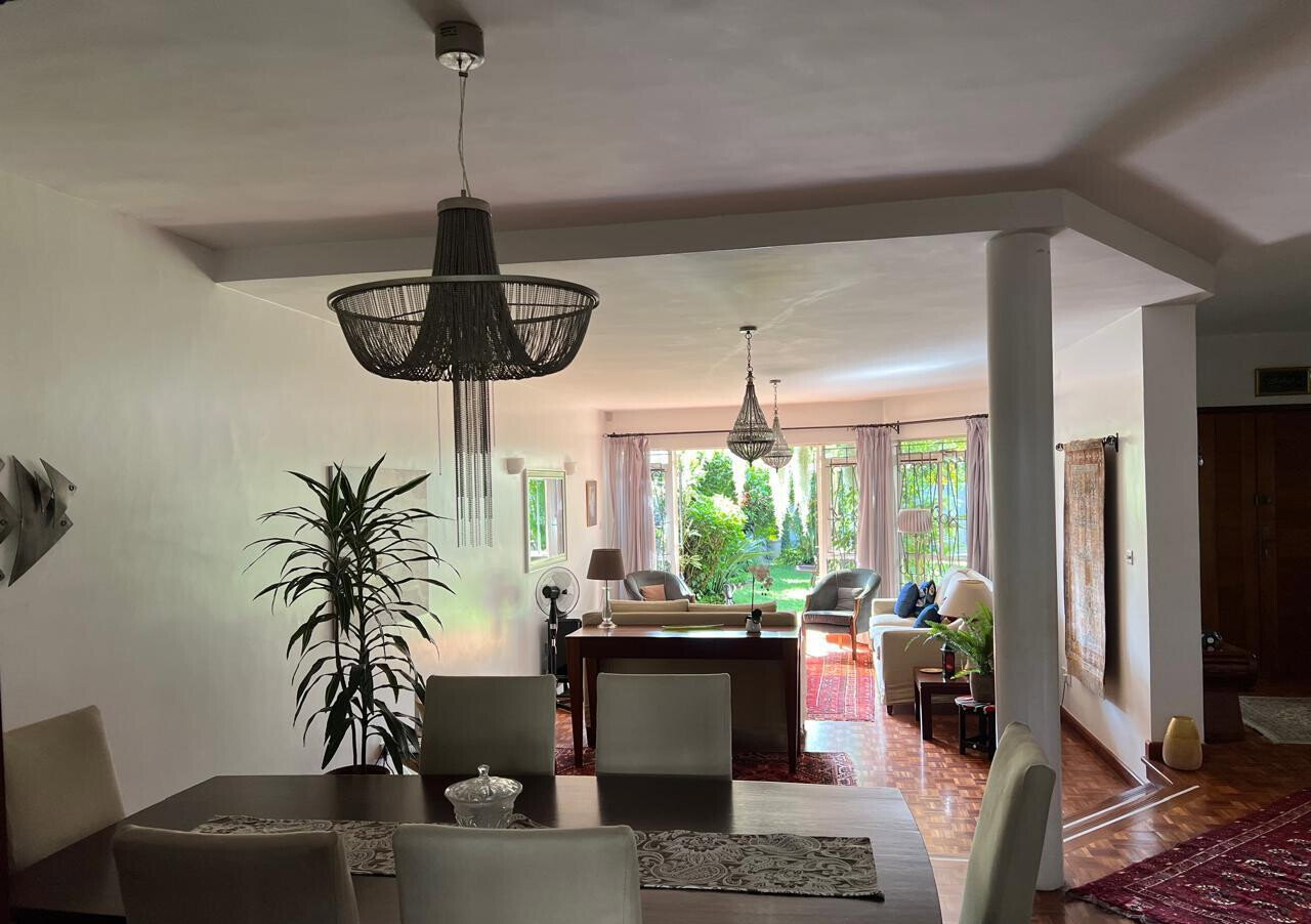 5BR Townhouse with Sunken Living Room & Guest Wing - Kilimani