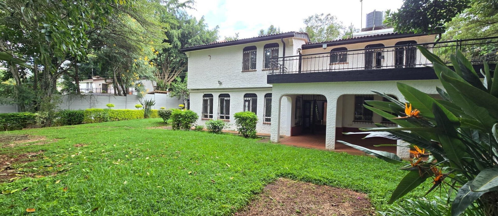 Half Acre 4BR Garden Home