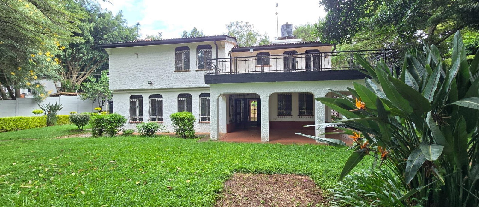 Half Acre 4BR Garden Home