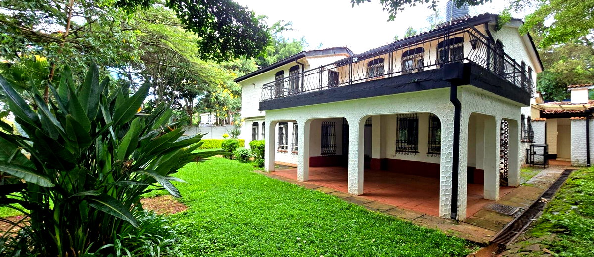 Half Acre 4BR Garden Home