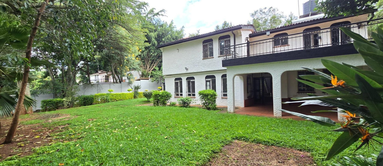 Half Acre 4BR Garden Home