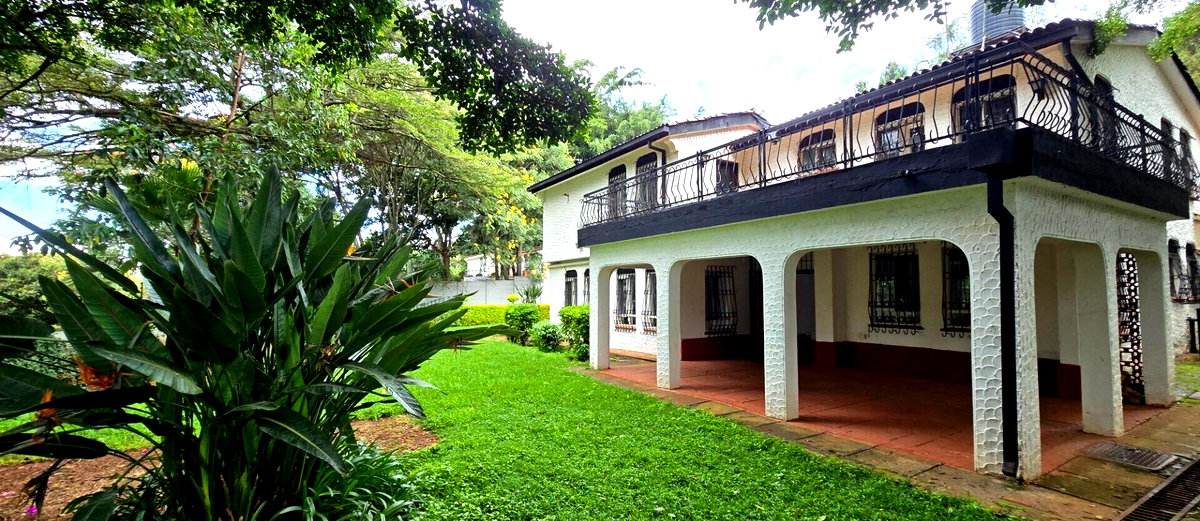 Half Acre 4BR Garden Home