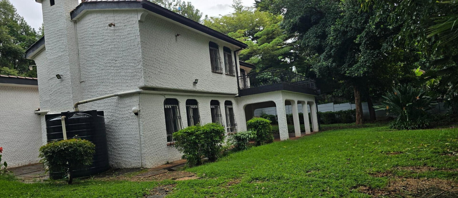 Half Acre 4BR Garden Home
