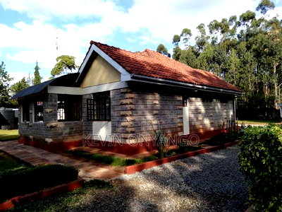 4bdrm Bungalow in Karen for rent - Image 16