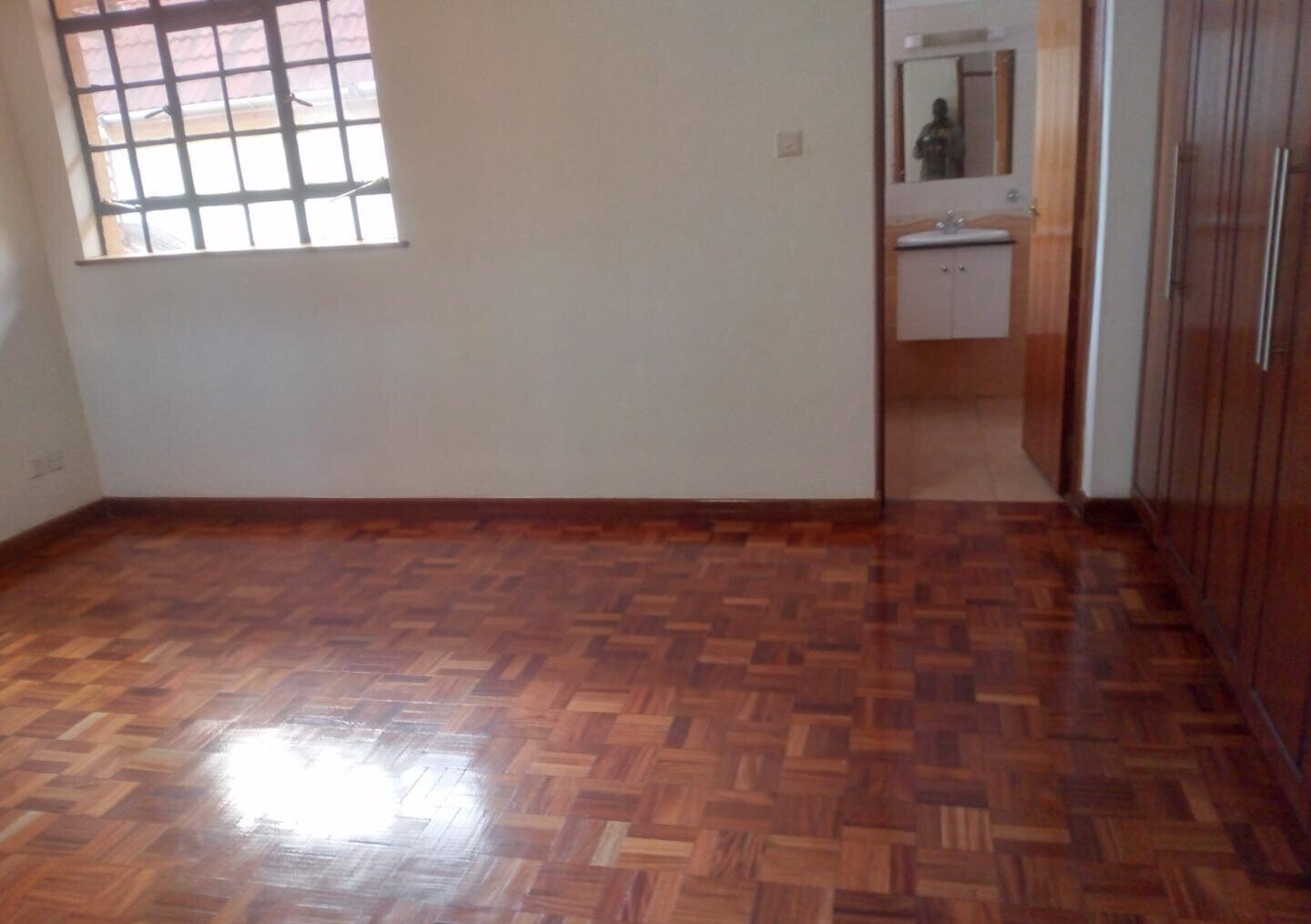 5-Ensuite Townhouse with Private Pool & DSQ - Lavington