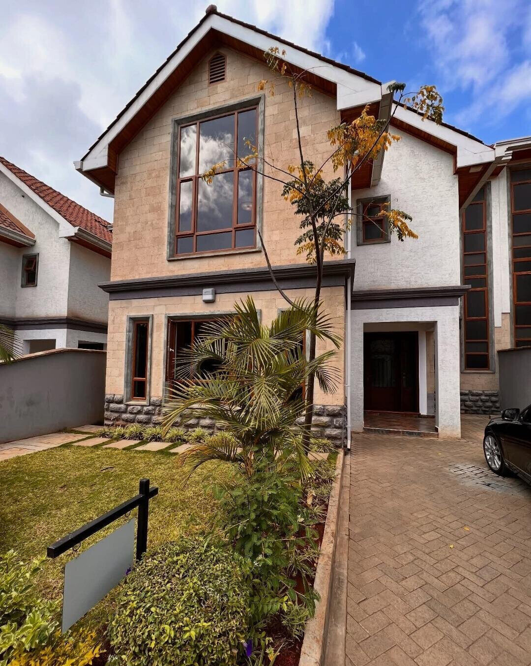 5-Ensuite Villa with DSQ & Solar Heating - Lavington