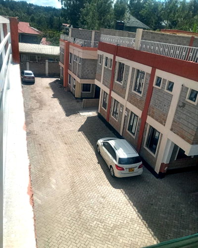 Pet Friendly 3BR Townhouse Under 6M