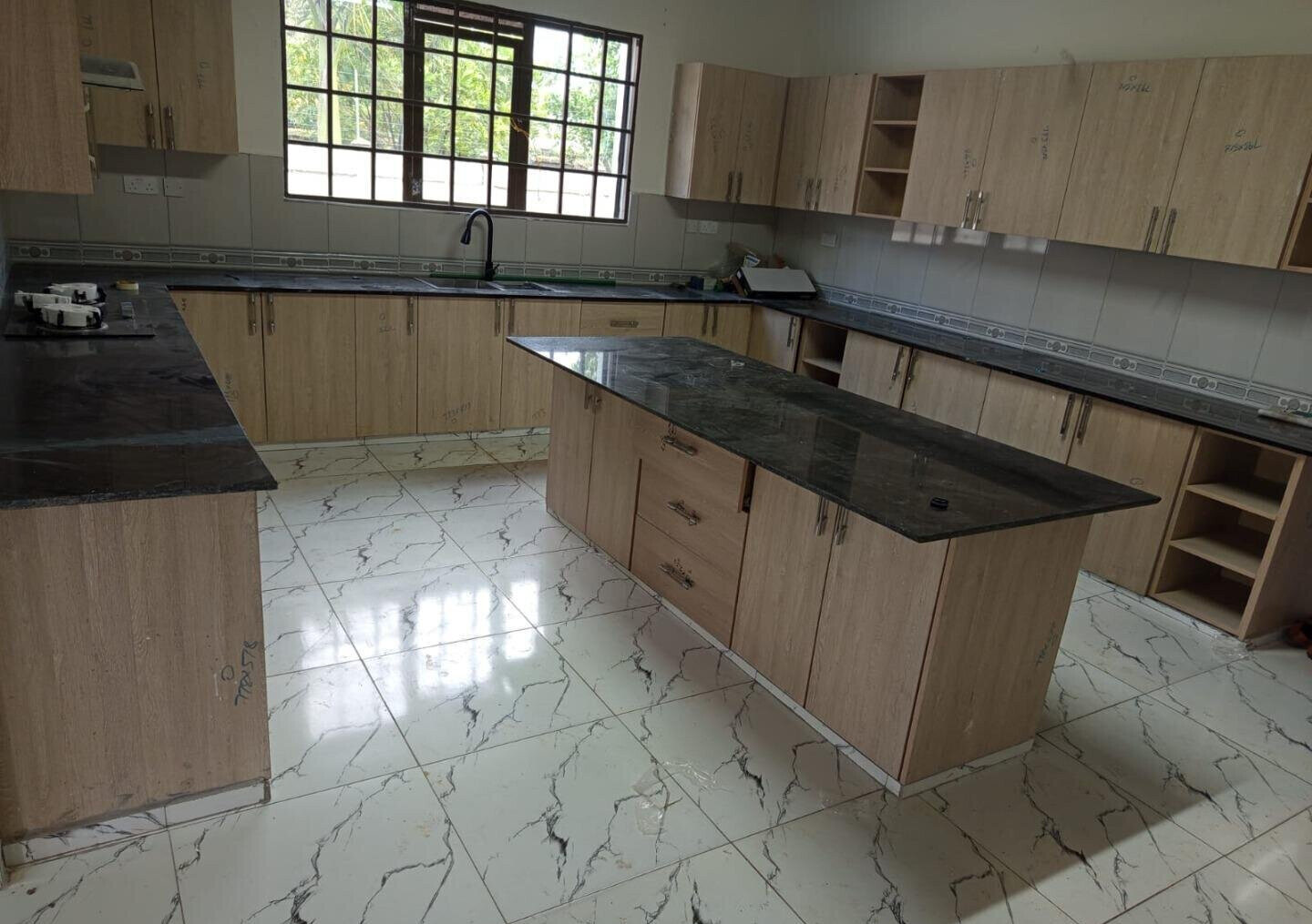 6-Bed Maisonette with Gym & Sauna on Half-Acre – Karen