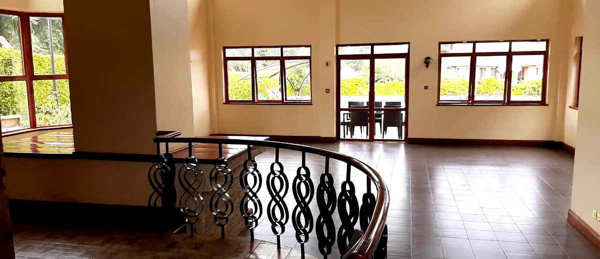 5BR All-Ensuite Townhouse with Fireplace & Clubhouse - Runda