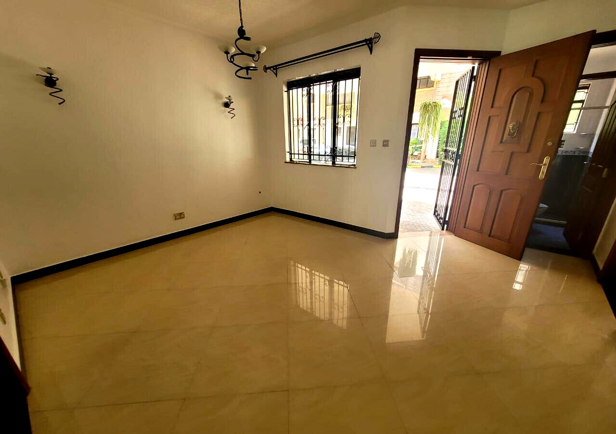 4-Ensuite Townhouse with Rooftop Terrace & Private Garden - Westlands