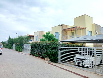 4bdrm Maisonette in Joska for sale - Image 1