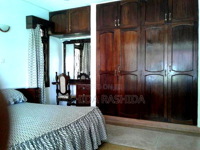 5bdrm House in Half Acre Old Nyali for sale - Image 9
