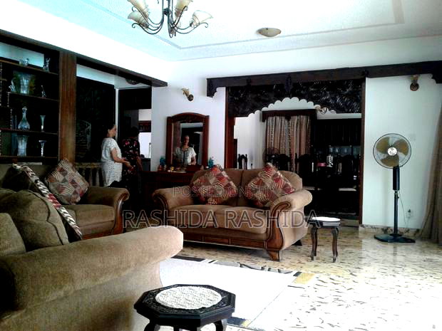 5bdrm House in Half Acre Old Nyali for sale
