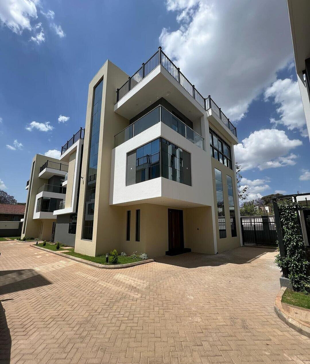 New 5-Ensuite Townhouse with Office & Terrace - Lavington