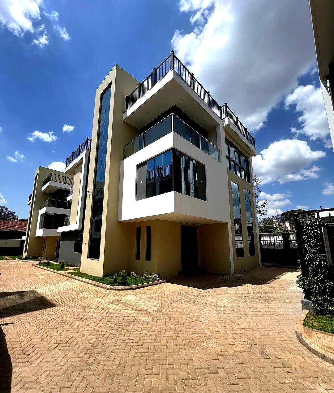 New 5-Ensuite Townhouse with Office & Terrace - Lavington
