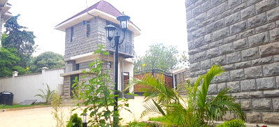 4BR Luxury Villa with Jacuzzi & Nyama Choma Terrace - Gataka