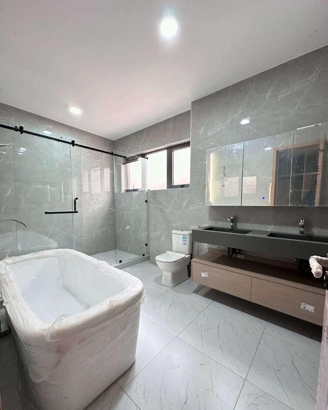 6-Bed Townhouse with Rooftop Terrace & Gym - Lavington