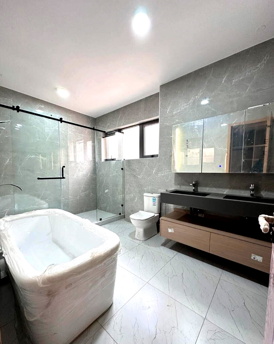 6-Bed Townhouse with Rooftop Terrace & Gym - Lavington