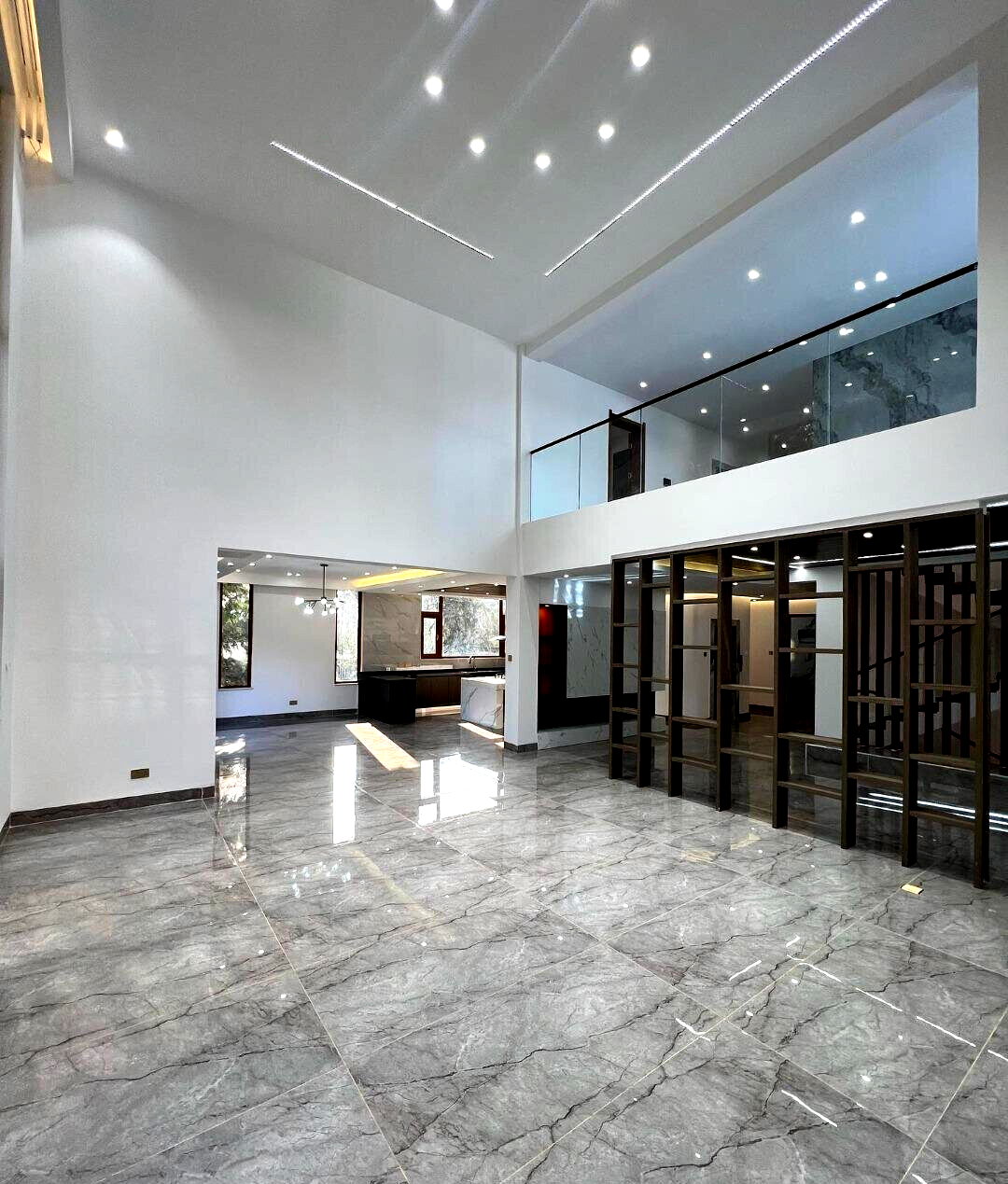 6-Ensuite Villa with Elevator & Rooftop Terrace - Lavington