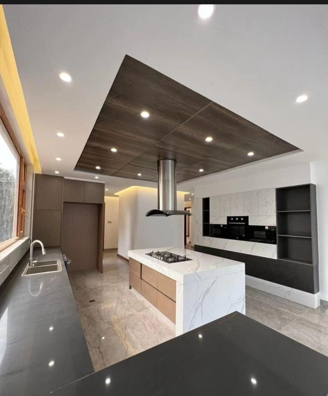 6-Ensuite Villa with Elevator & Rooftop Terrace - Lavington