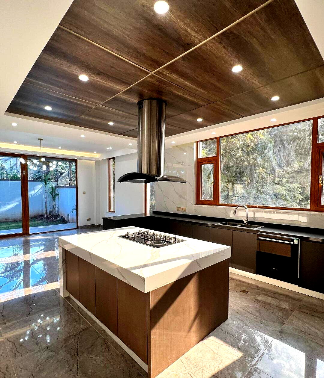6-Ensuite Villa with Elevator & Rooftop Terrace - Lavington
