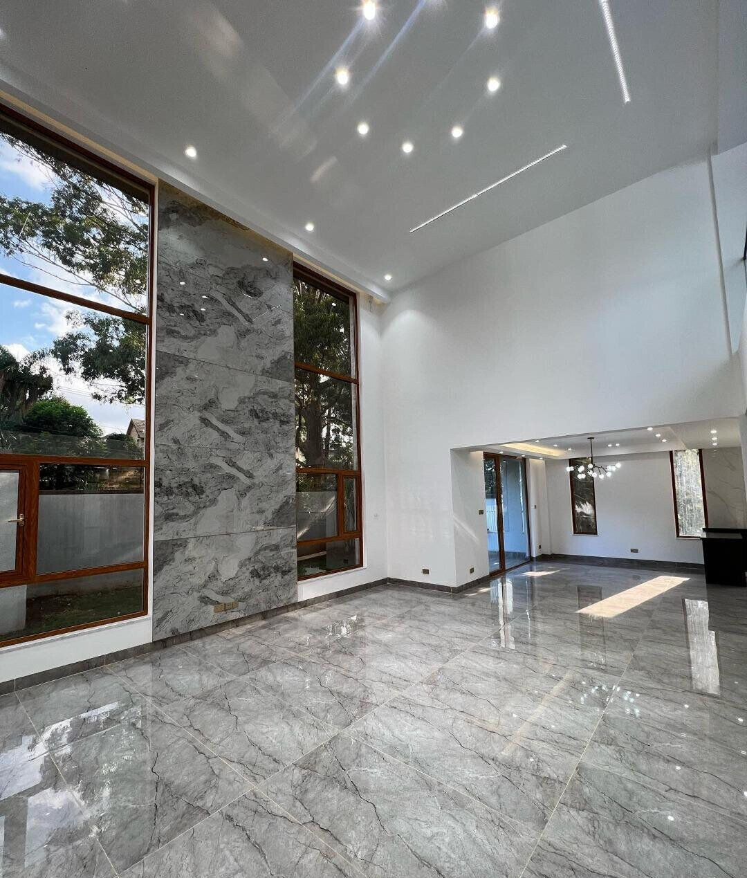 6-Ensuite Villa with Elevator & Rooftop Terrace - Lavington