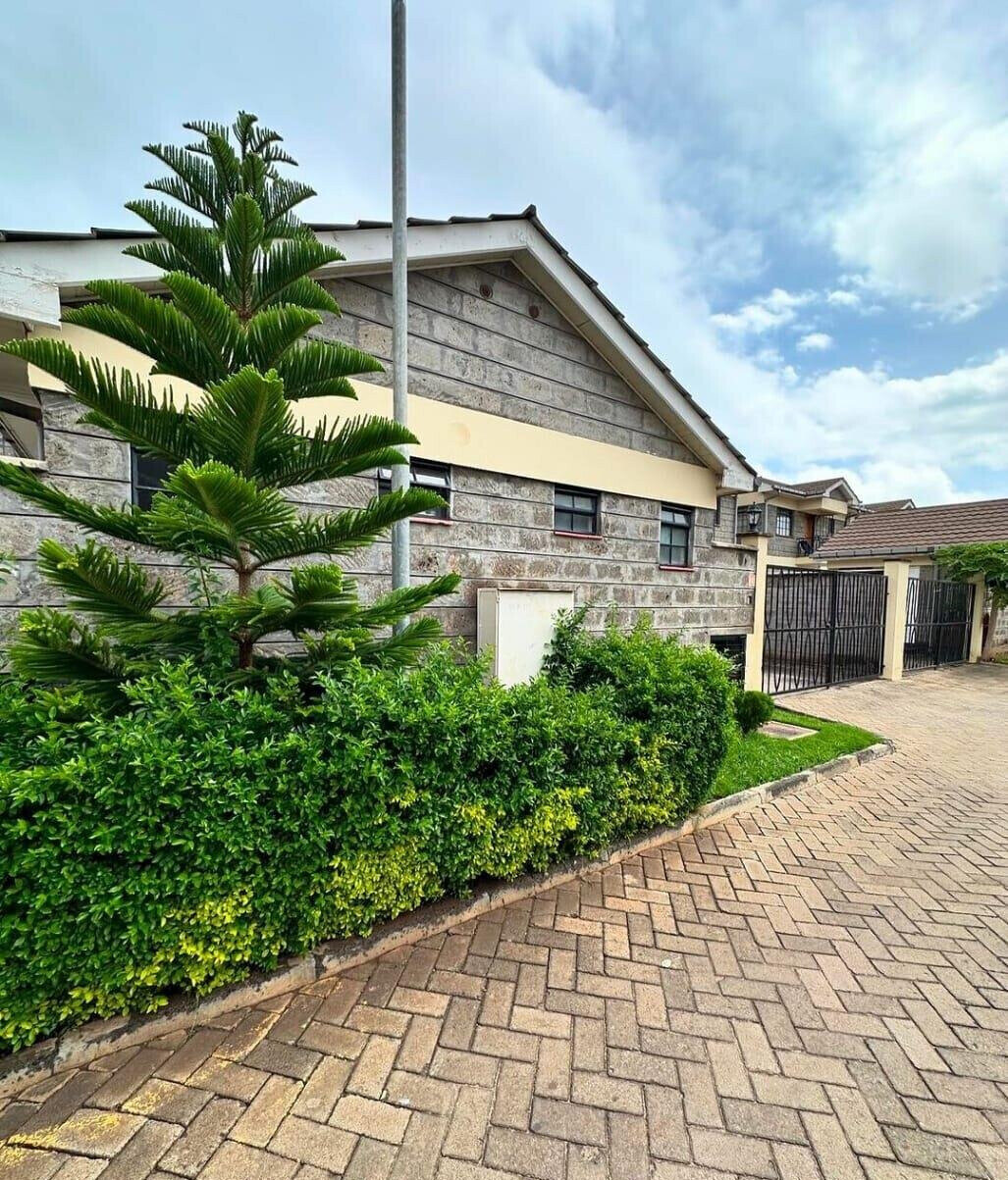 4BR Townhouse with DSQ & Solar Heating - Syokimau, Mombasa Rd