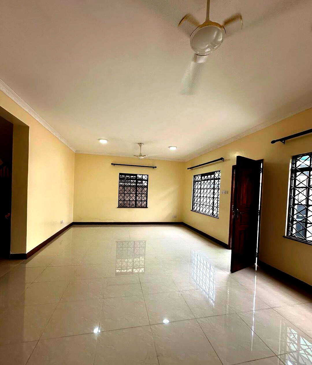 4BR Townhouse with DSQ & Solar Heating - Syokimau, Mombasa Rd