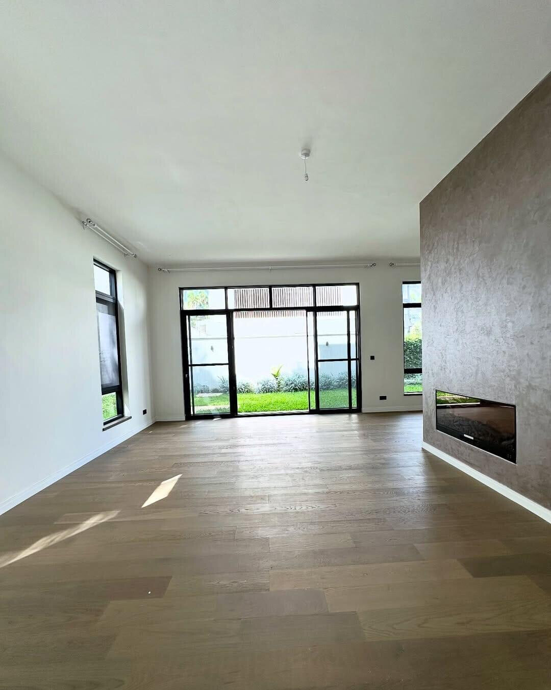 5-Ensuite Villa with Two Kitchens & Ksh 450K Yield - Lavington
