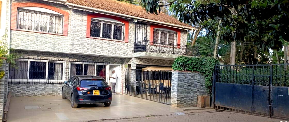 Newly Renovated 6-Bed Townhouse Near Westgate & Sarit - Westlands
