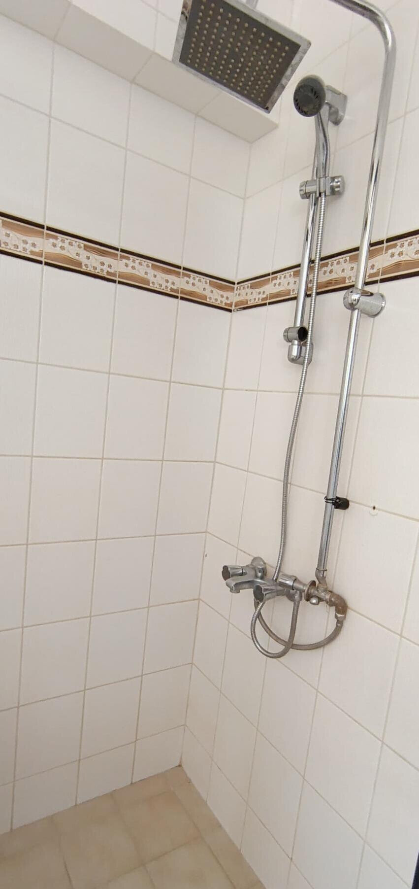 1-Acre 6BR Haven at KSh 750K