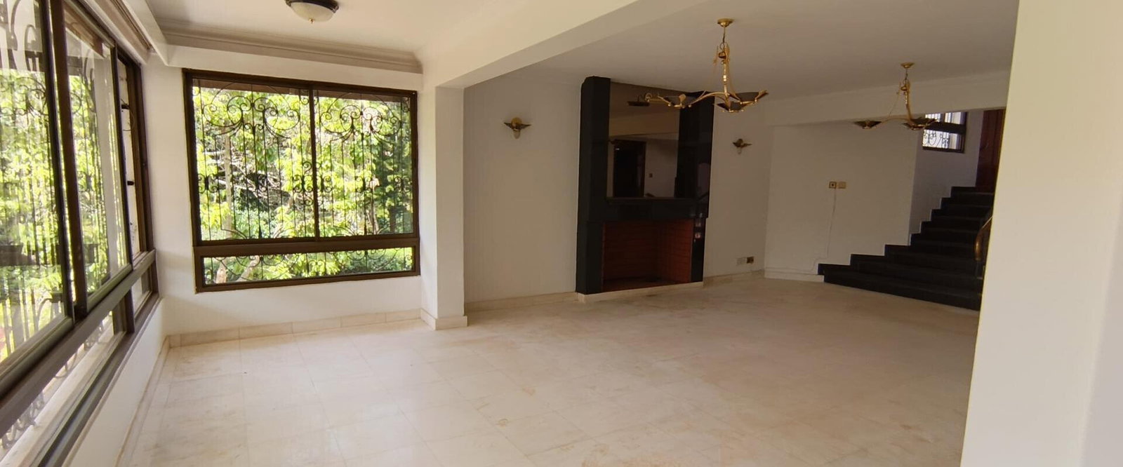 1-Acre 6BR Haven at KSh 750K