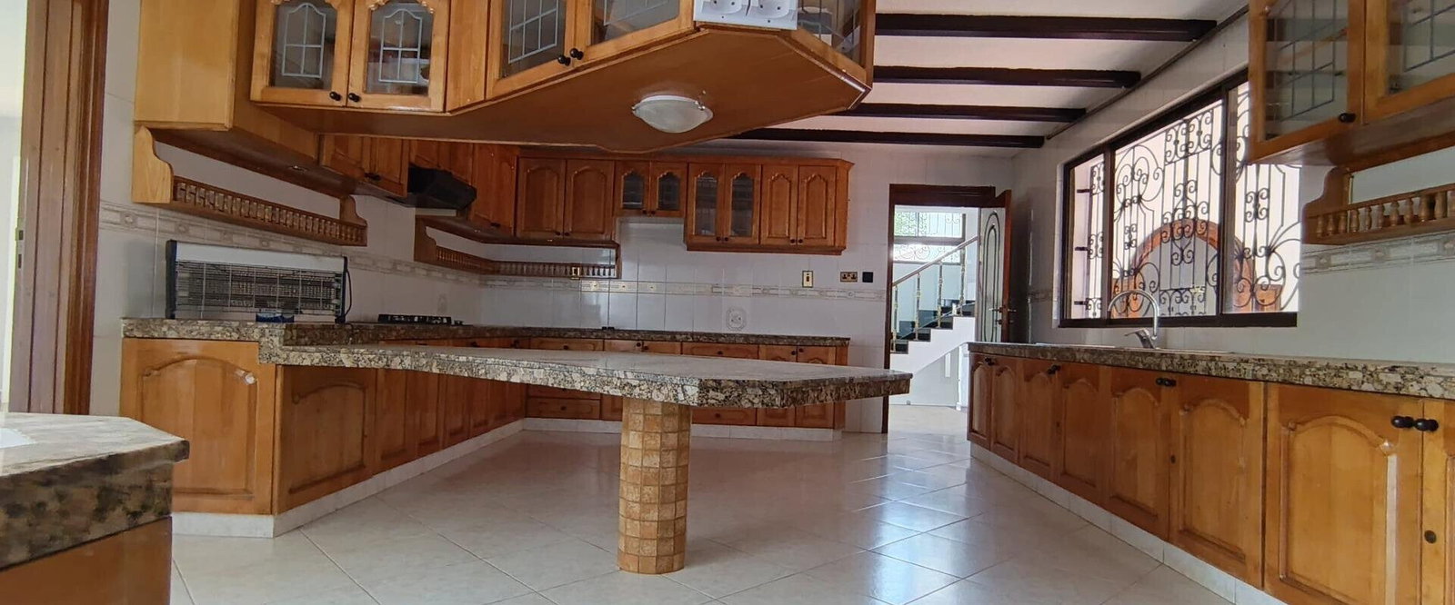 1-Acre 6BR Haven at KSh 750K