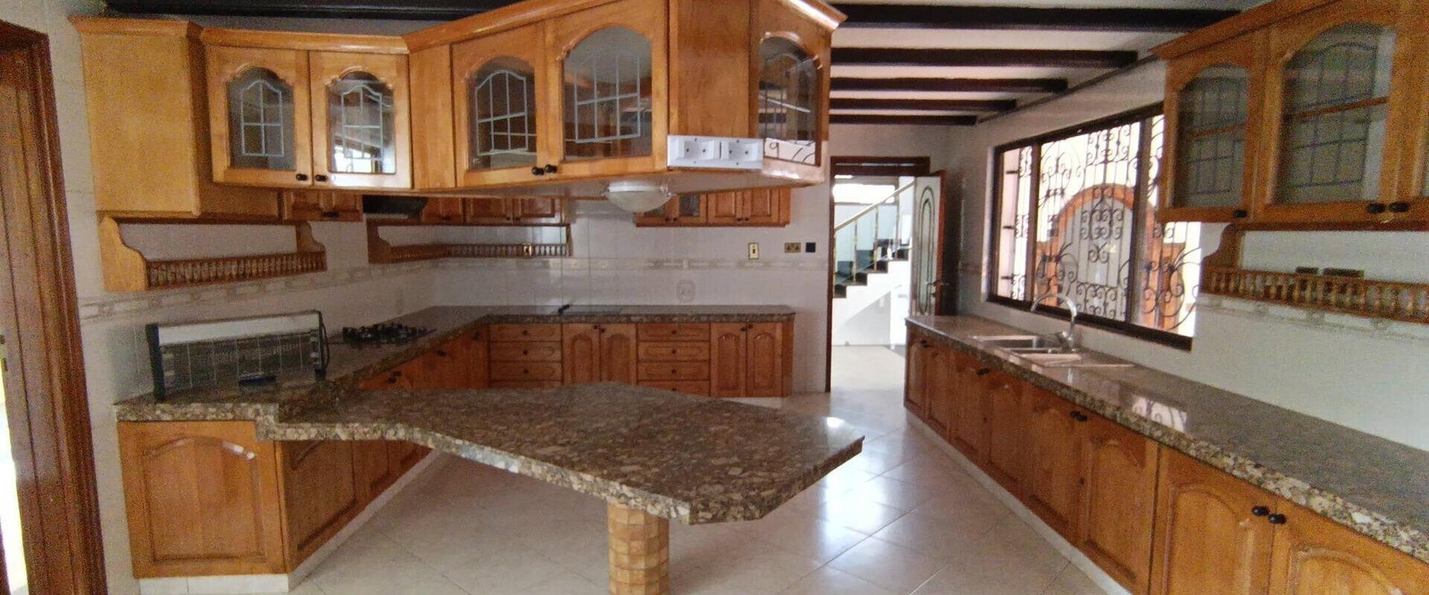 1-Acre 6BR Haven at KSh 750K